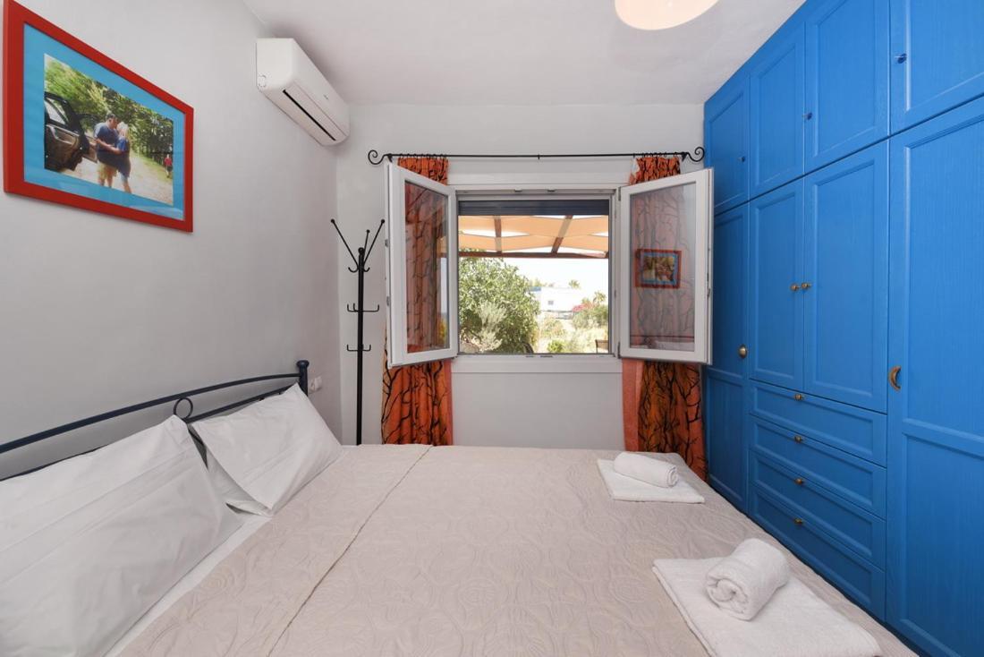 Flora'S Beach And Pool Villa In Syros Liaropá Εξωτερικό φωτογραφία