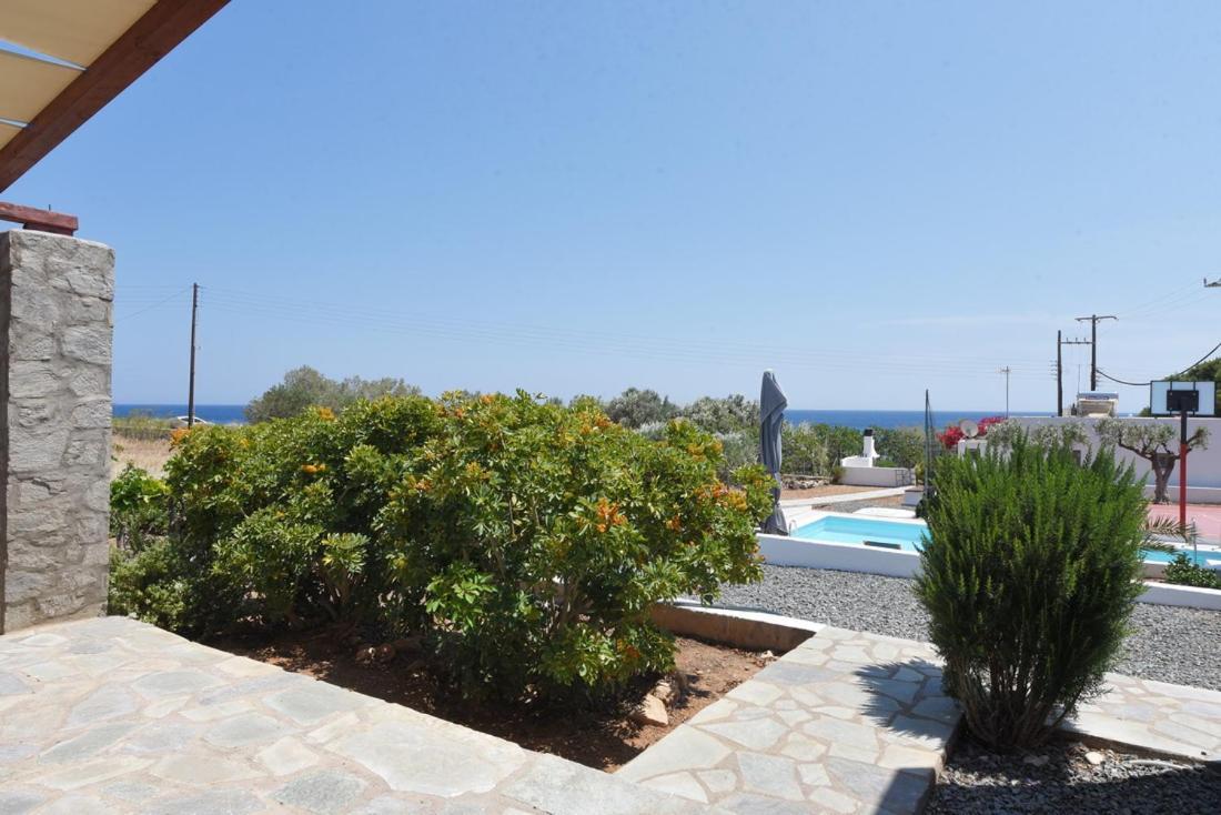 Flora'S Beach And Pool Villa In Syros Liaropá Εξωτερικό φωτογραφία