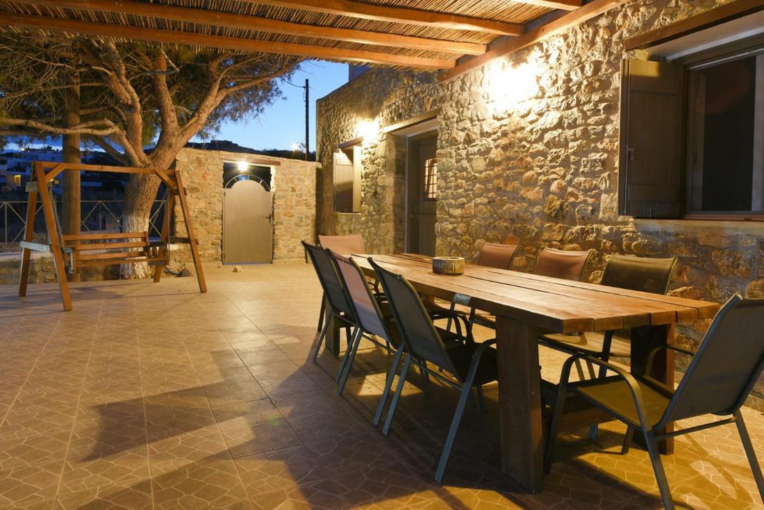 Flora'S Beach And Pool Villa In Syros Liaropá Εξωτερικό φωτογραφία