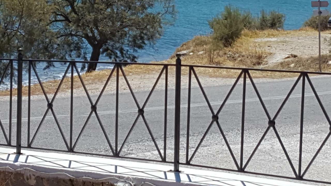 Flora'S Beach And Pool Villa In Syros Liaropá Εξωτερικό φωτογραφία